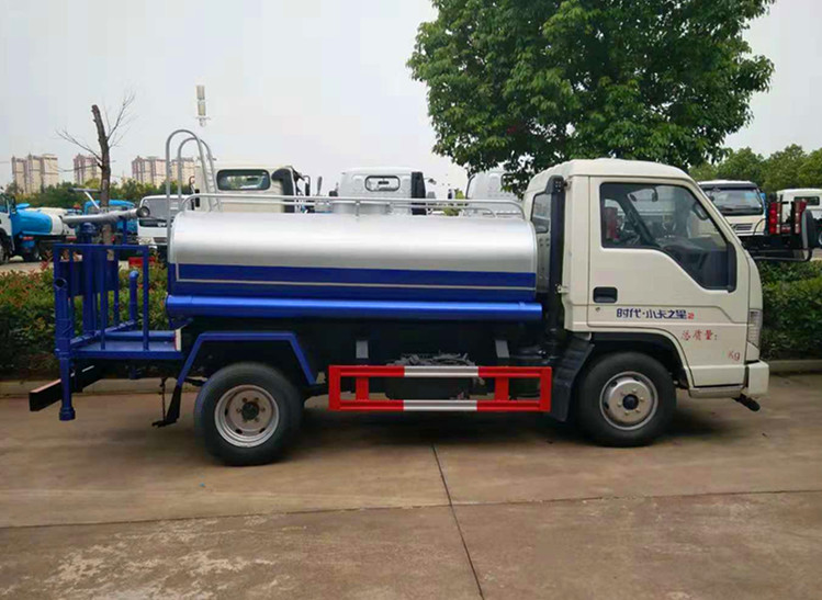 2噸灑水車 2噸灑水車