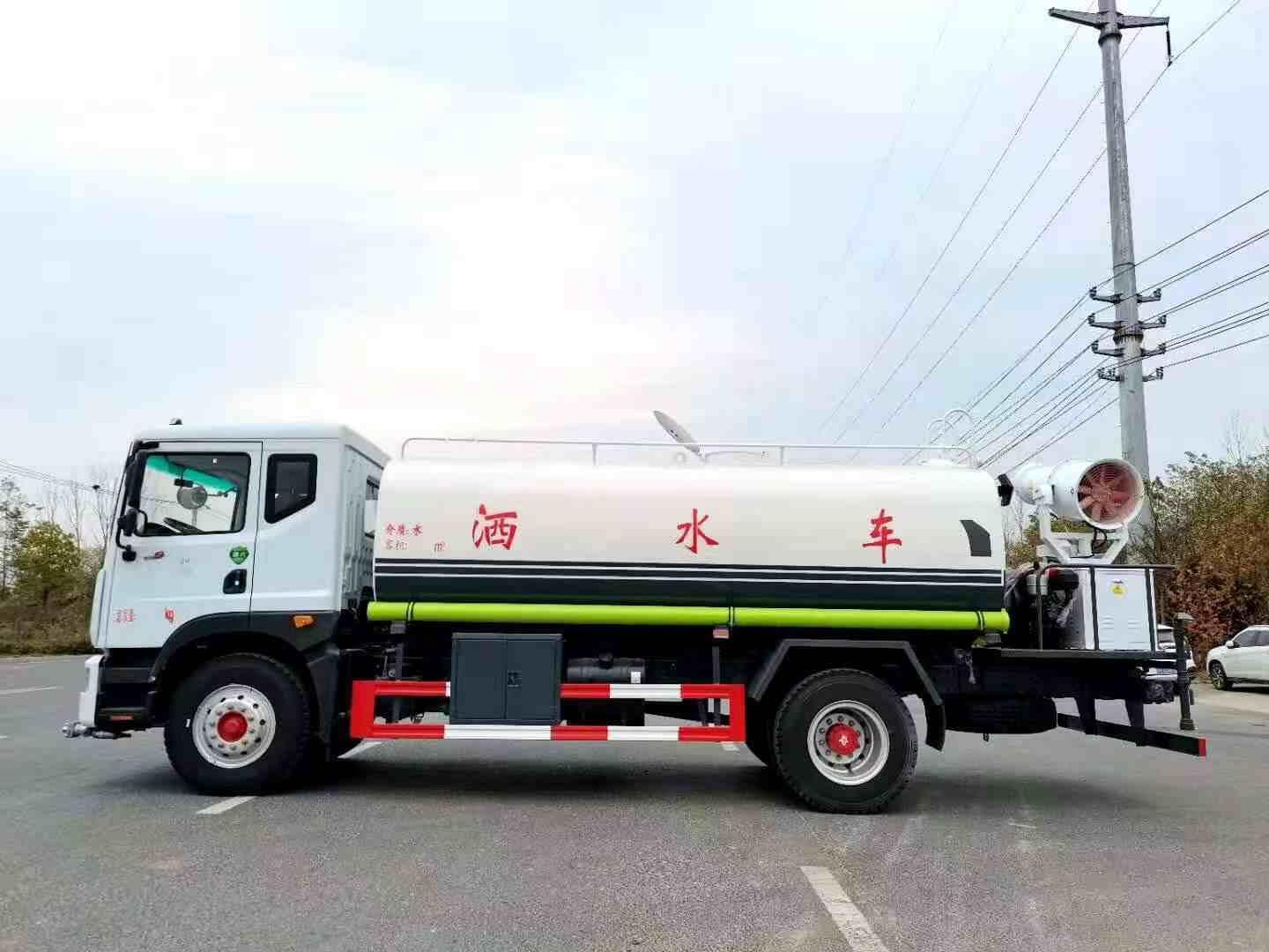 東風(fēng)全系灑水車(chē)的配置詳情和參考價(jià)格