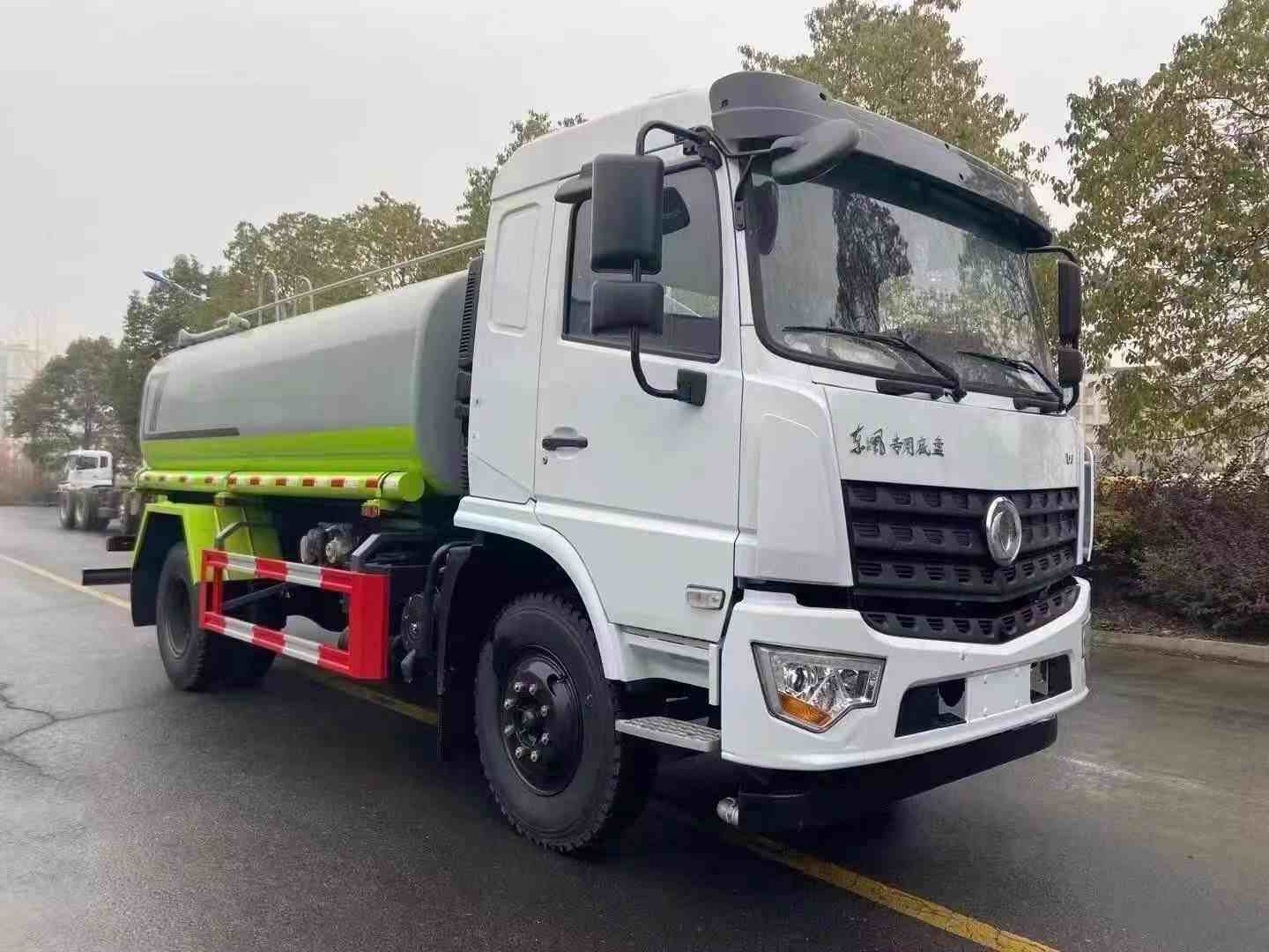 東風(fēng)全系灑水車(chē)的配置詳情和參考價(jià)格