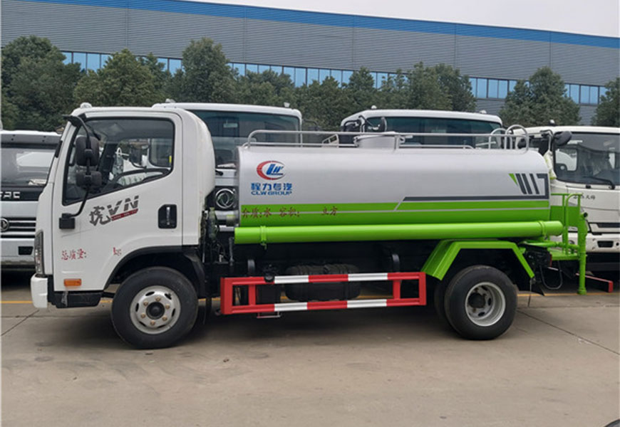 解放5噸灑水車圖片