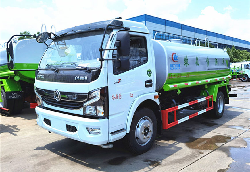 東風(fēng)凱普特灑水車圖片